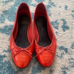 Chanel patent red ballerina flats 40